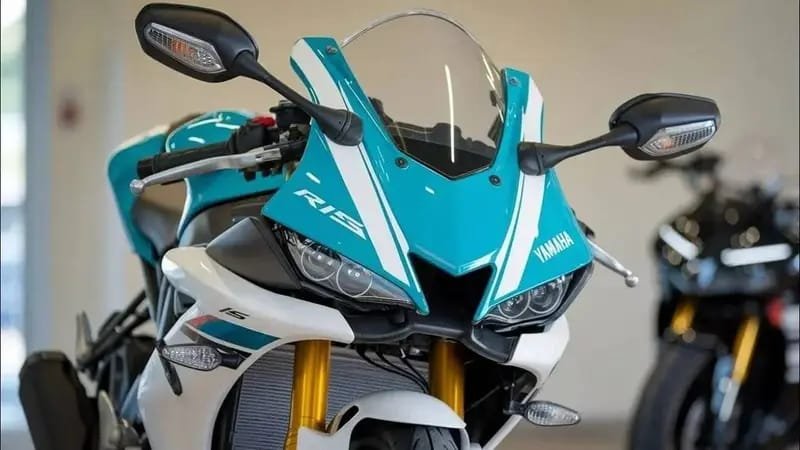 Yamaha R15 V5 launch, R15 V5 mileage, Yamaha R15 sports bike 2025, R15 V5 features, best 150cc bike India, R15 V5 top speed, Yamaha sports bike with ABS, everyday sports bike India