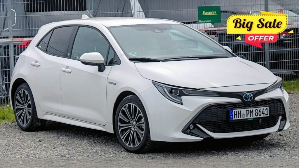 Toyota Corolla Hybrid 2025, Hybrid Sedan India, Fuel Efficient Sedan, Toyota Corolla Features, Luxury Sedan 2025, Eco-Friendly Cars India, Toyota Hybrid Car Price, Advanced Safety Features, Comfortable Sedan India, Toyota Corolla Review